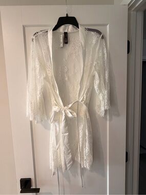 New with tags! Ann Summers Bridal Availing Robe in Ivory